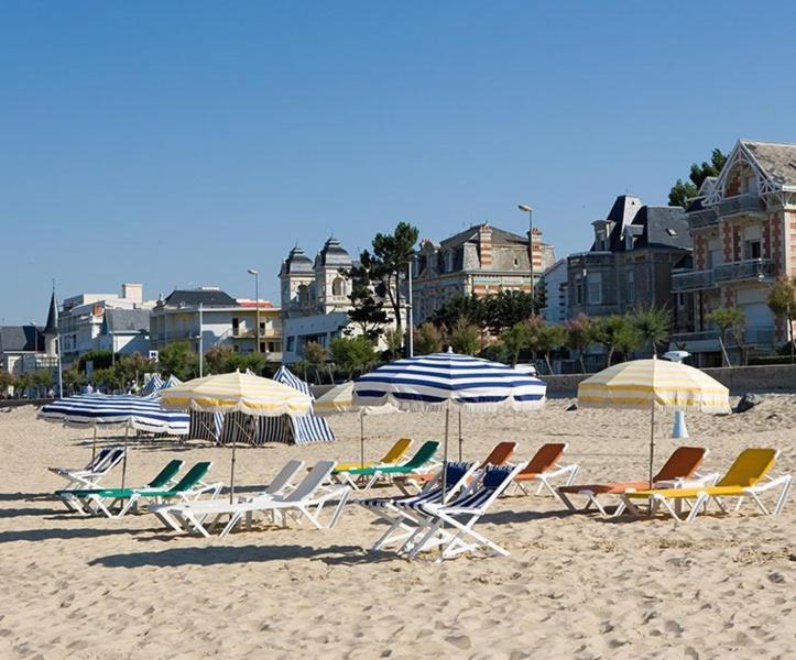 Royan - JOLI NID DOUILLET - résidence MINERVE - proche commerces et plages Exterior foto