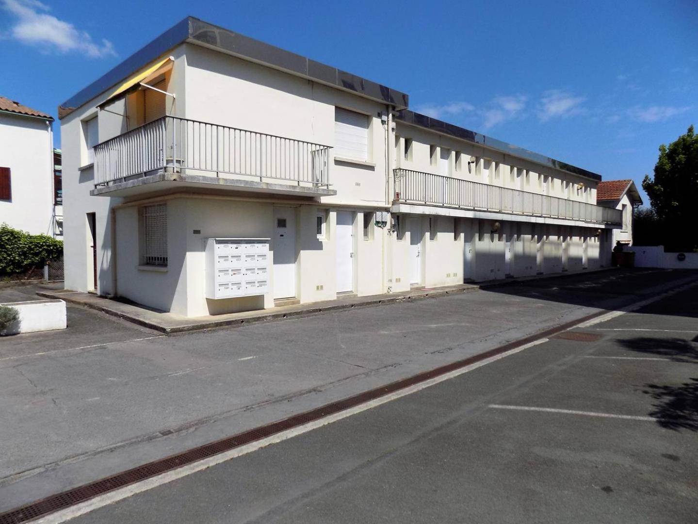 Royan - JOLI NID DOUILLET - résidence MINERVE - proche commerces et plages Exterior foto